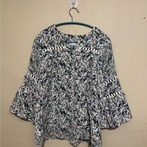 White Floral Top Ruffle Sleeve